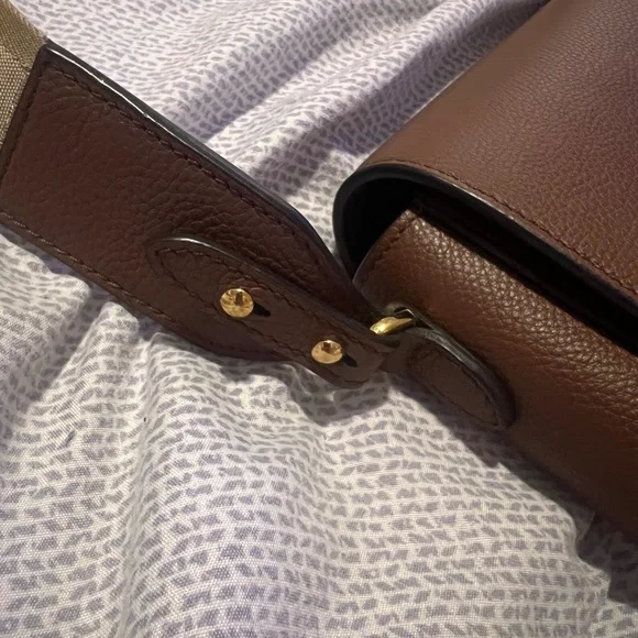 Burberry Note Shoulder Bag - Picture 6 of 13